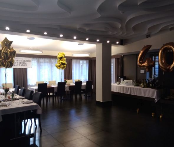 Sala śniadaniowa i organizacja uroczystości